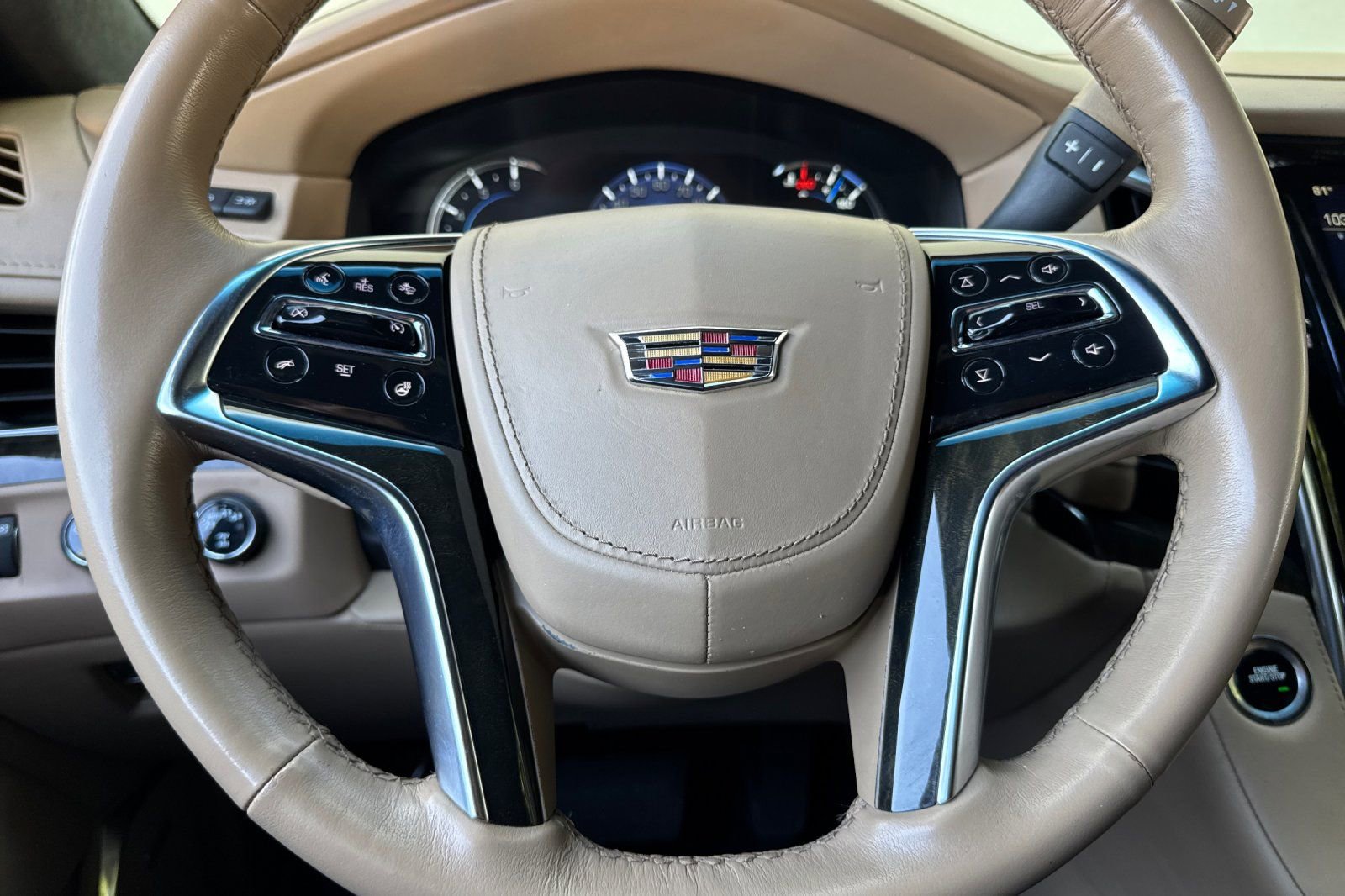 Used 2019 Cadillac Escalade ESV Platinum AWD/4WD image 25