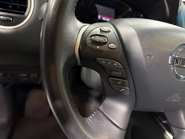 Used 2014 Nissan Pathfinder SL w/ SL Tech Package FWD image 17