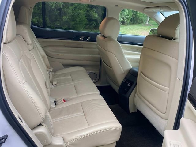 Used 2018 Lincoln MKT AWD image 33