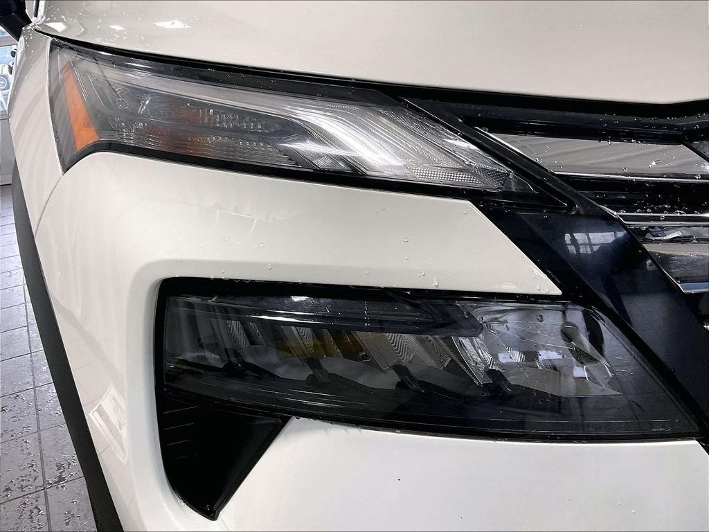 Certified 2024 Nissan Rogue S AWD/4WD image 33
