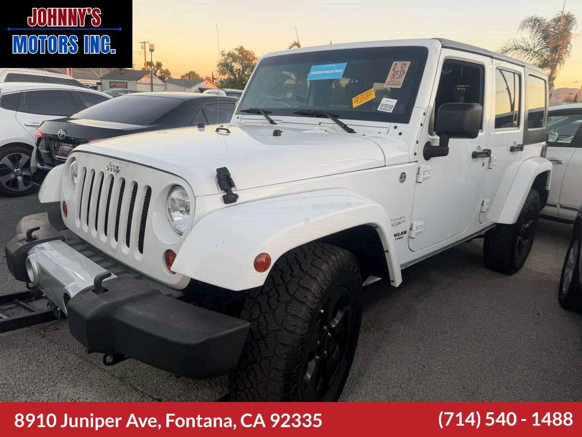 Used 2013 Jeep Wrangler Unlimited Sahara w/ Connectivity Group AWD/4WD image 1