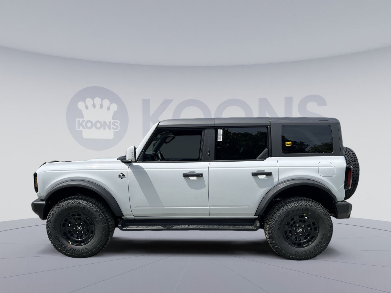 New 2026 Ford Bronco Outer Banks w/ Sasquatch Package AWD/4WD image 2