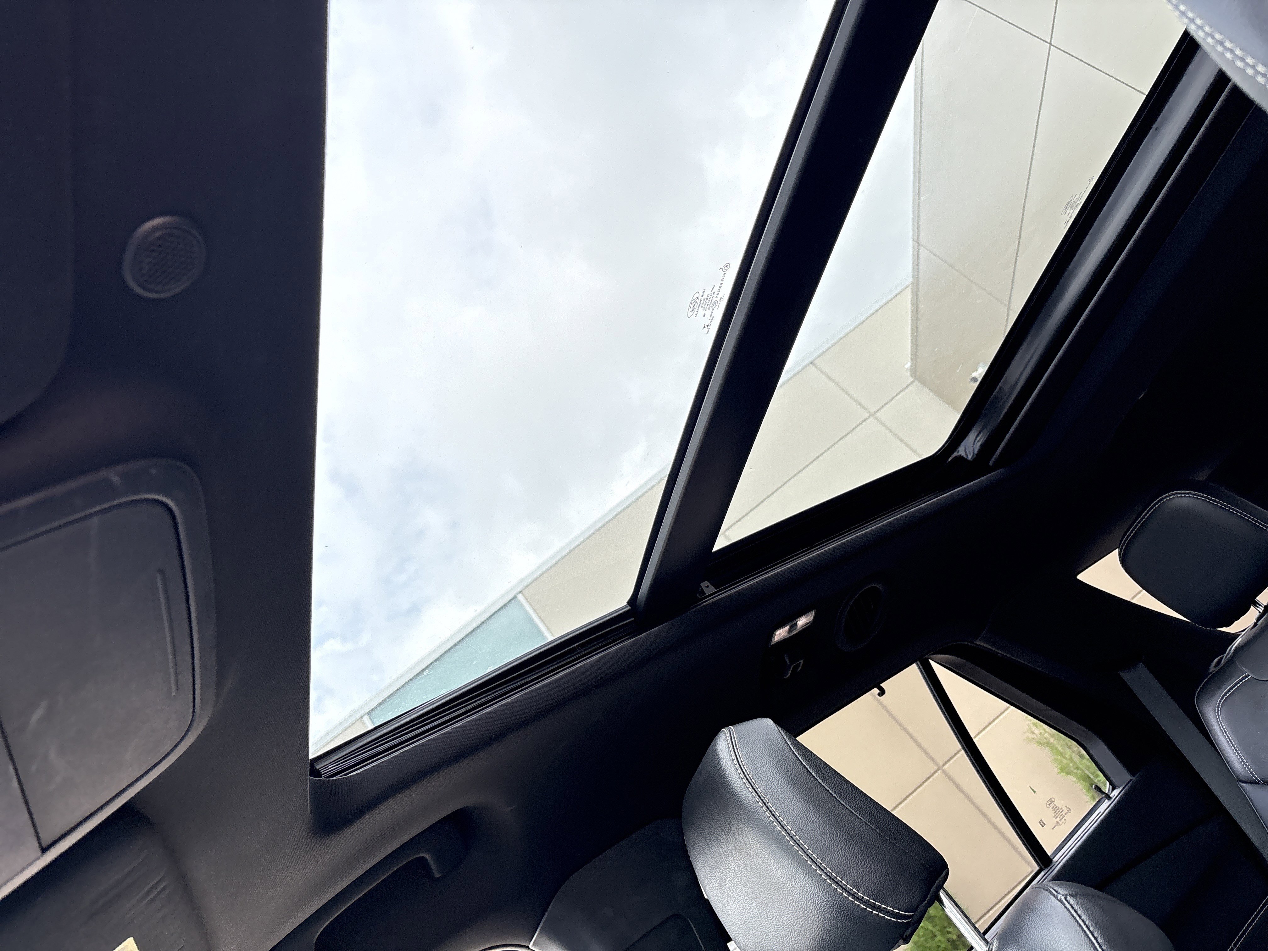 Used 2020 Ford Explorer ST w/ Premium Technology Package image 27