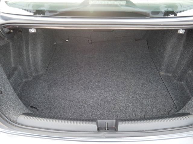 Used 2017 Volkswagen Jetta SE image 18