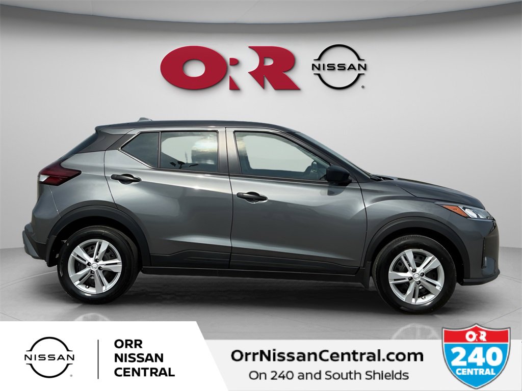 New 2025 Nissan Kicks Play S image 4