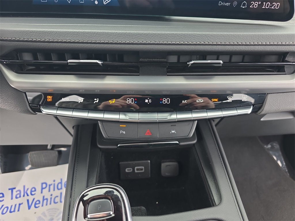 Certified 2024 Cadillac XT4 Premium Luxury image 21