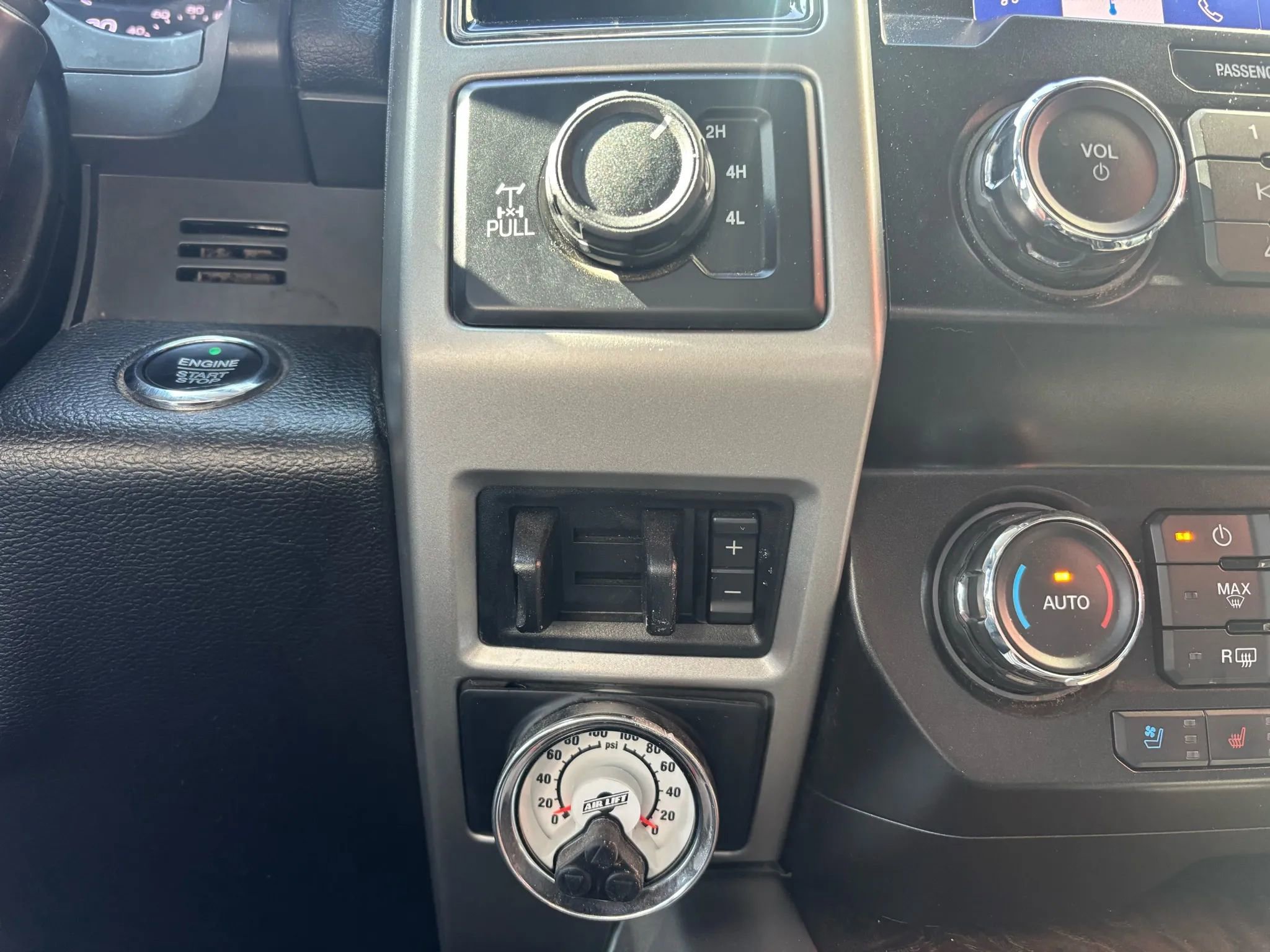 Used 2020 Ford F250 Lariat image 23