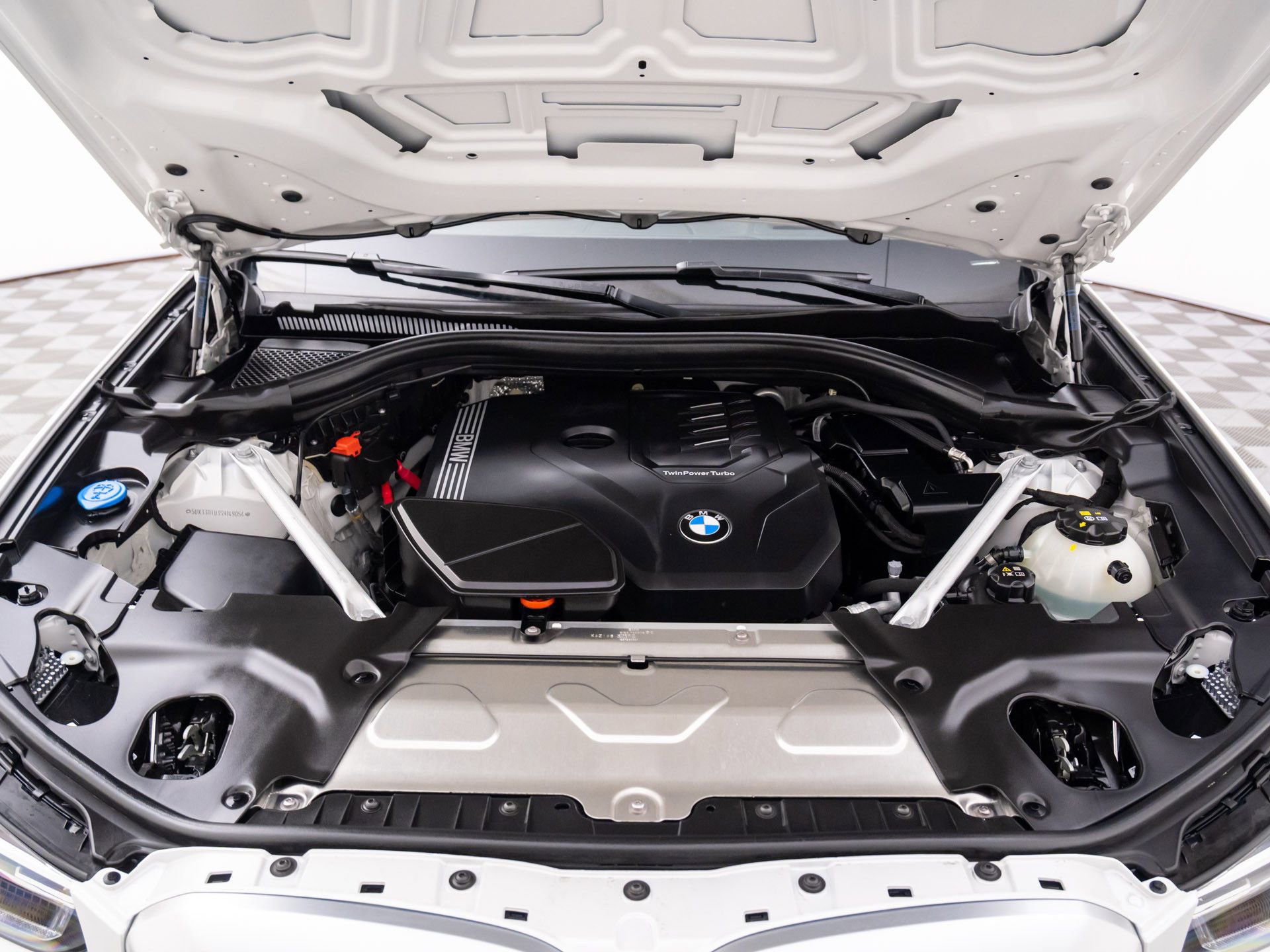 Certified 2025 BMW X4 xDrive30i w/ Premium Package image 33