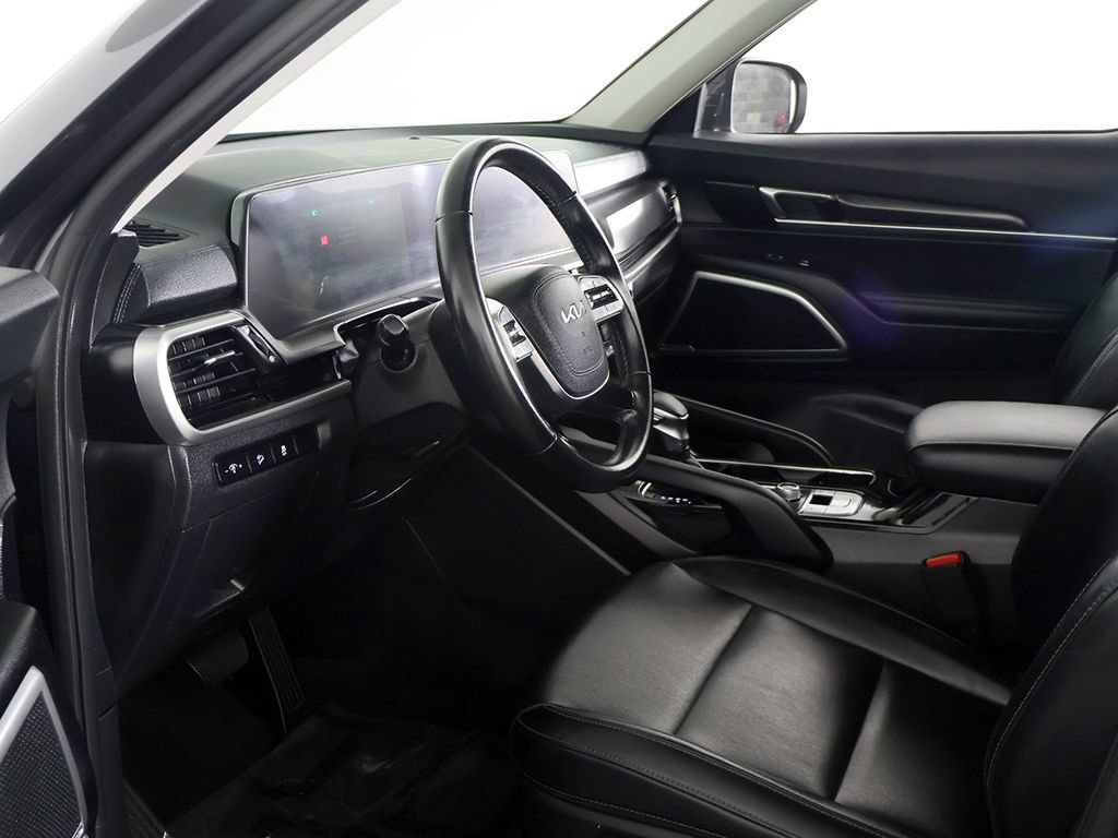 Used 2023 Kia Telluride LX AWD/4WD image 23