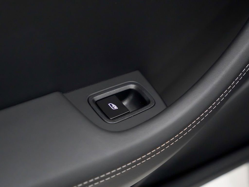 New 2026 Porsche Panamera Turbo image 16