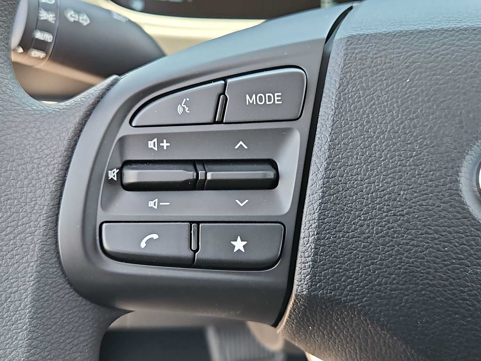 Certified 2026 Hyundai Venue SE FWD image 22