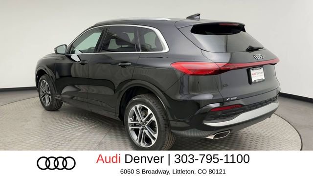 Used 2025 Audi Q5 Premium w/ Convenience Package image 4