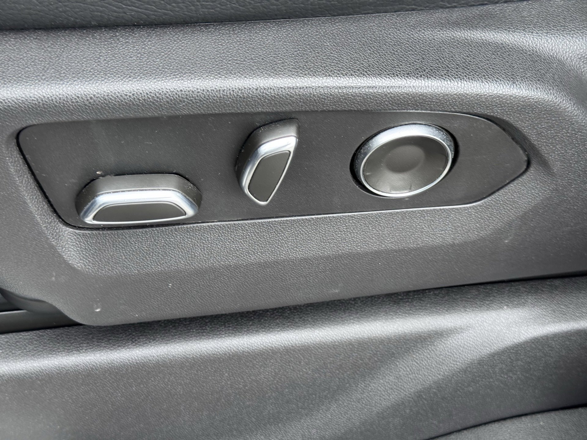 Used 2024 GMC Sierra 1500 Denali image 18