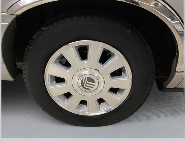 Used 2004 Mercury Grand Marquis LS RWD image 15