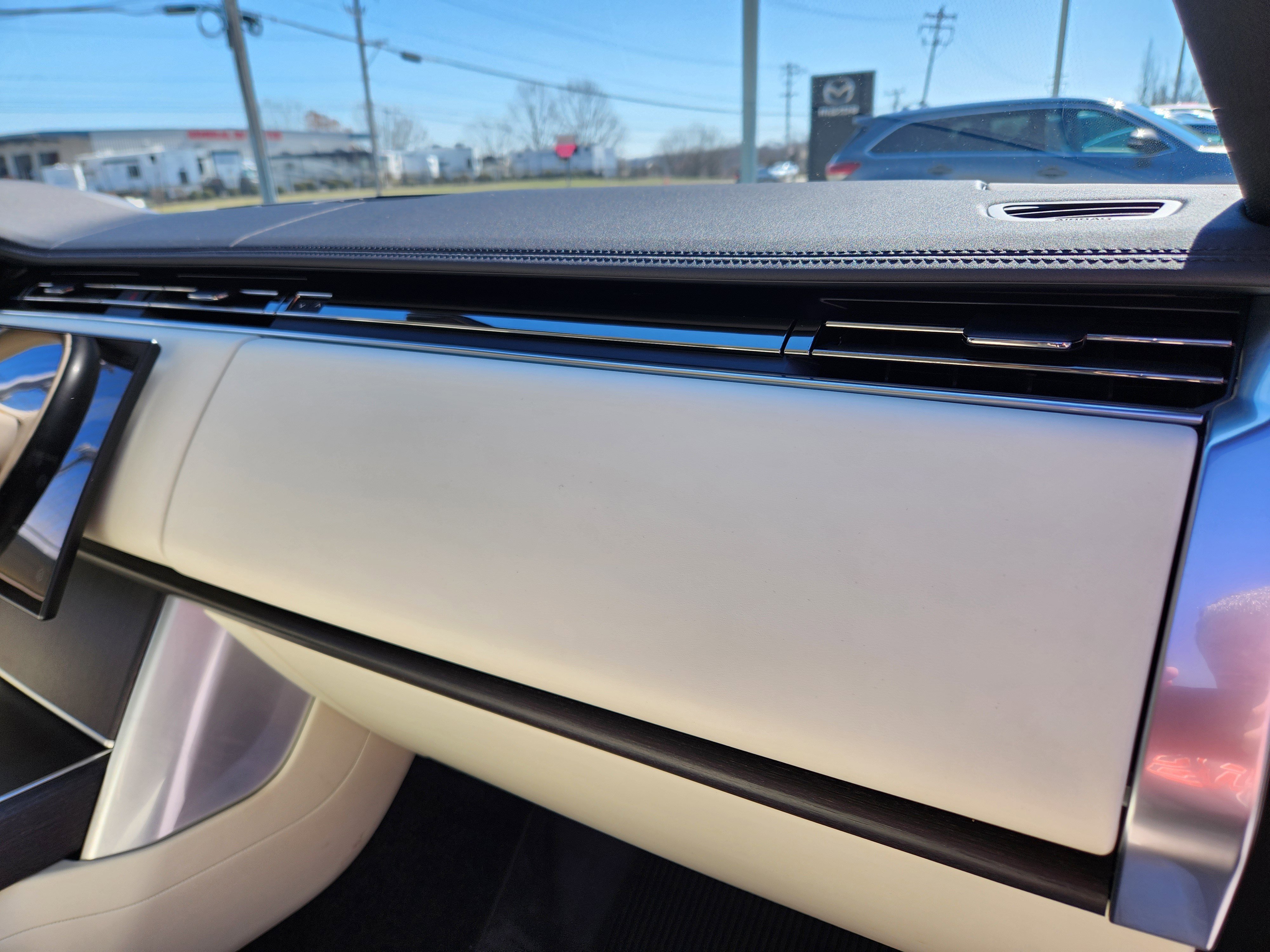 Used 2024 Land Rover Range Rover SE image 17