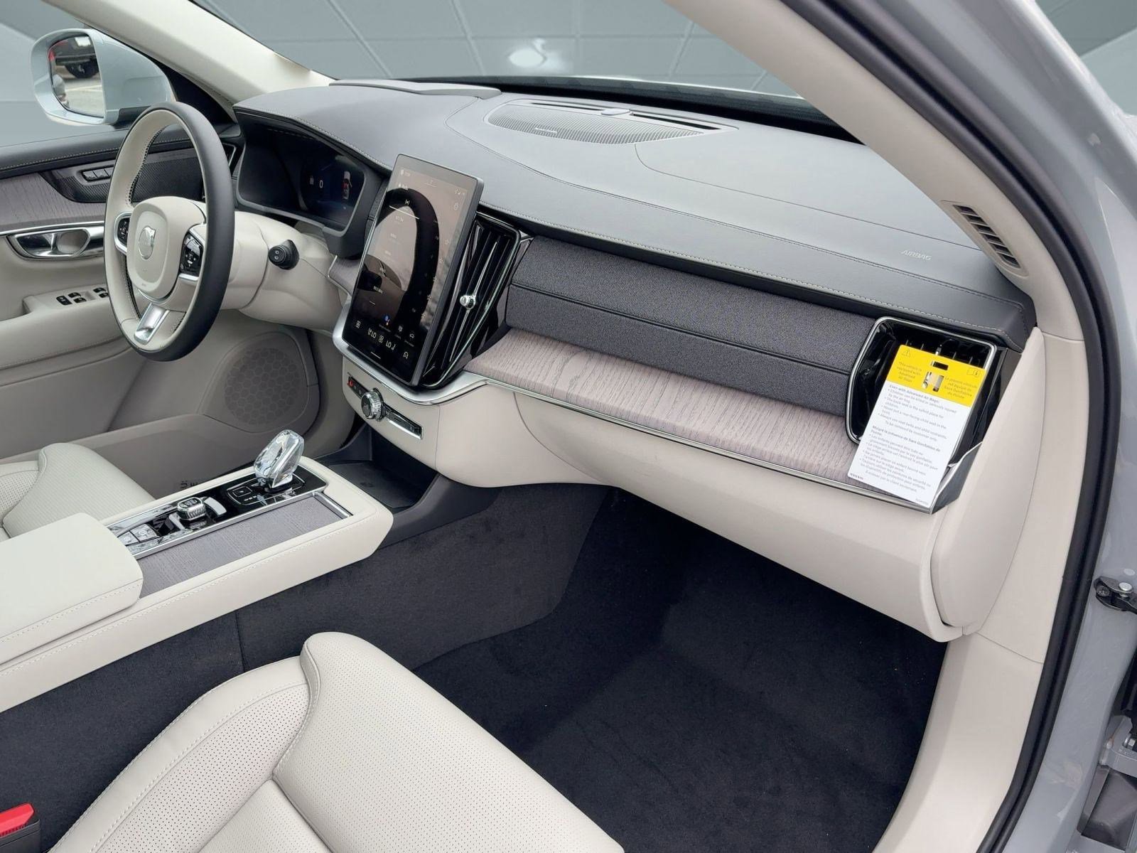 New 2026 Volvo XC90 B6 Ultra image 31