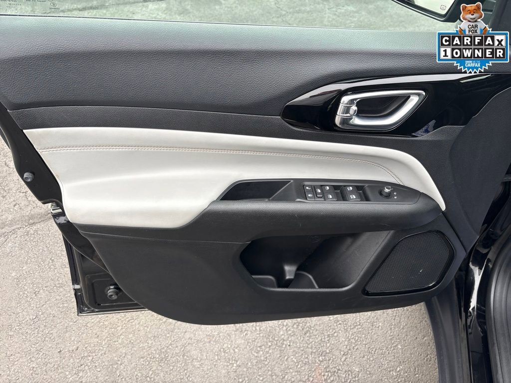 Certified 2022 Jeep Compass Limited image 11