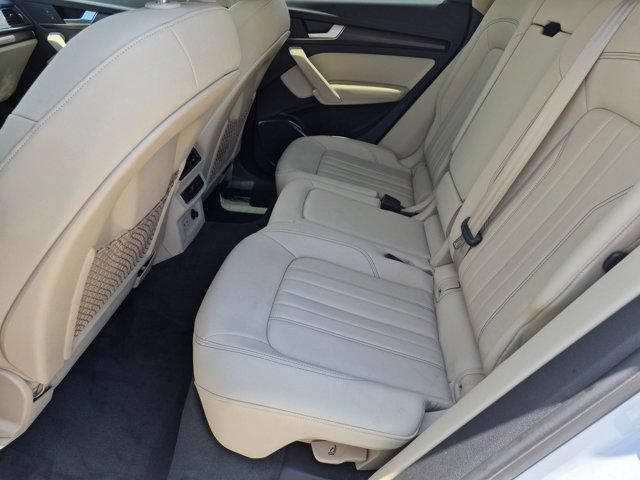 Certified 2023 Audi Q5 2.0T Premium w/ Convenience Package AWD/4WD image 10