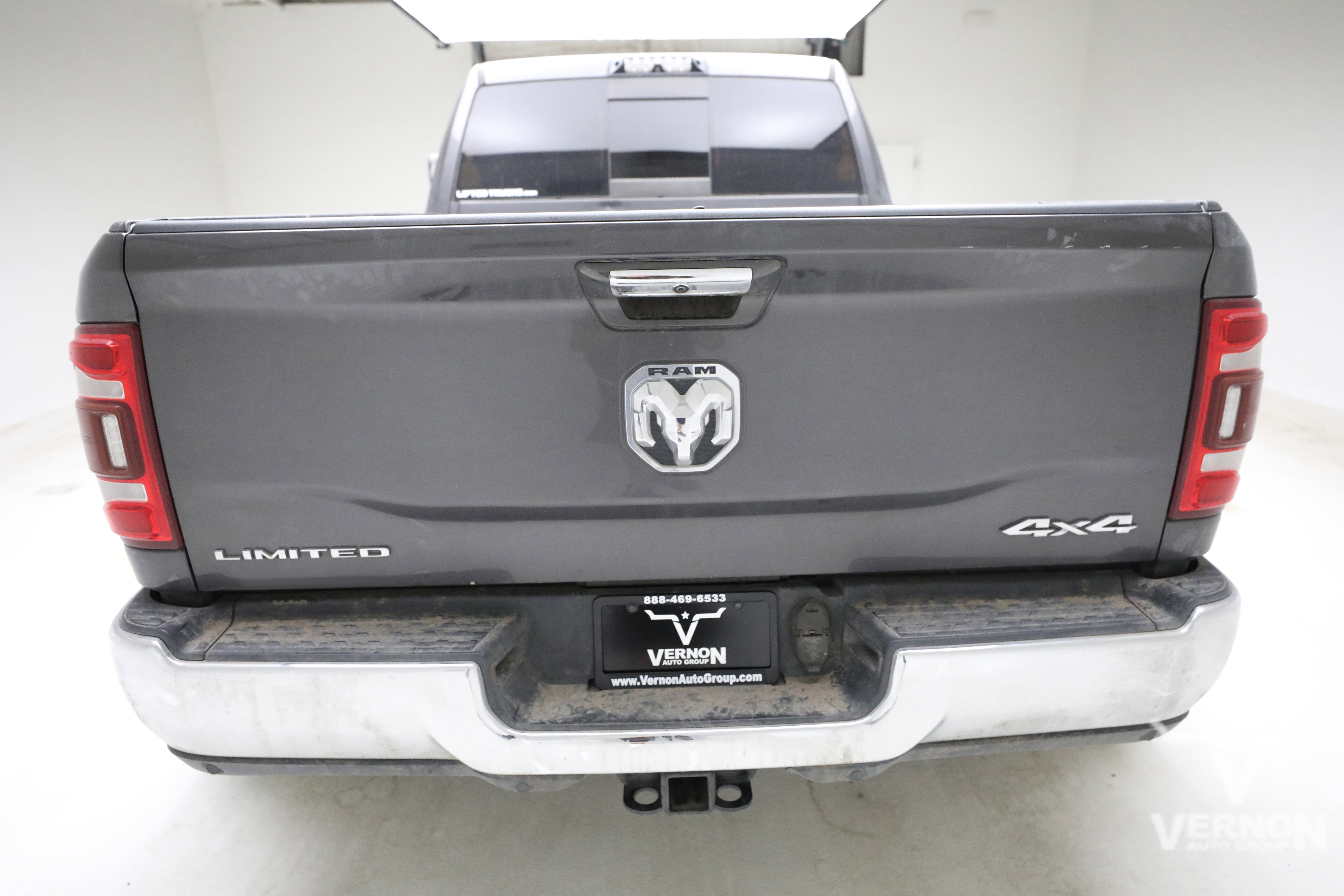 Used 2019 RAM 3500 Limited image 3