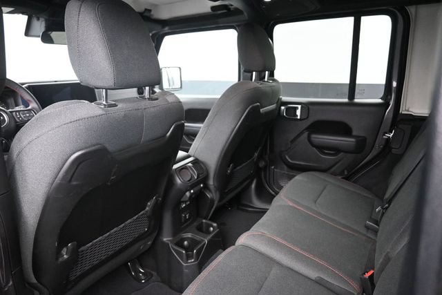 Used 2025 Jeep Wrangler Unlimited Rubicon AWD/4WD image 27