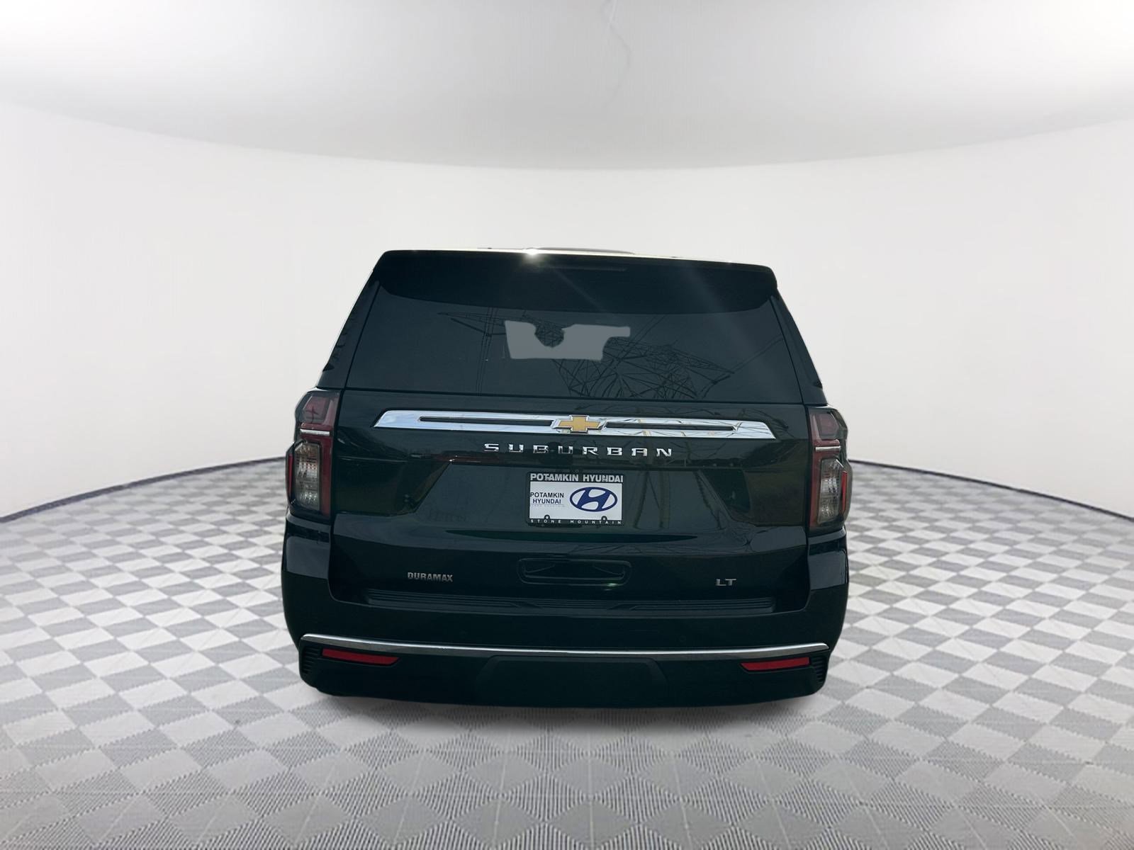 Used 2024 Chevrolet Suburban LT w/ Luxury Package image 8