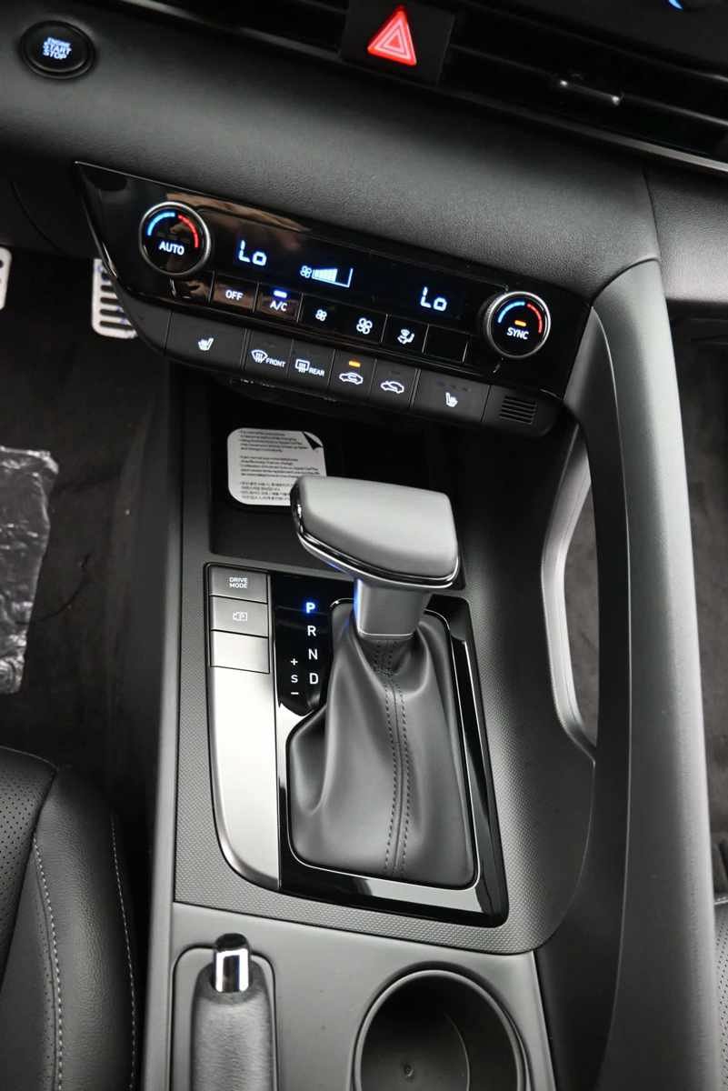 New 2026 Hyundai Elantra SEL Sport FWD image 19