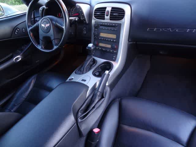 Used 2005 Chevrolet Corvette Coupe w/ Preferred Equipment Group RWD image 10