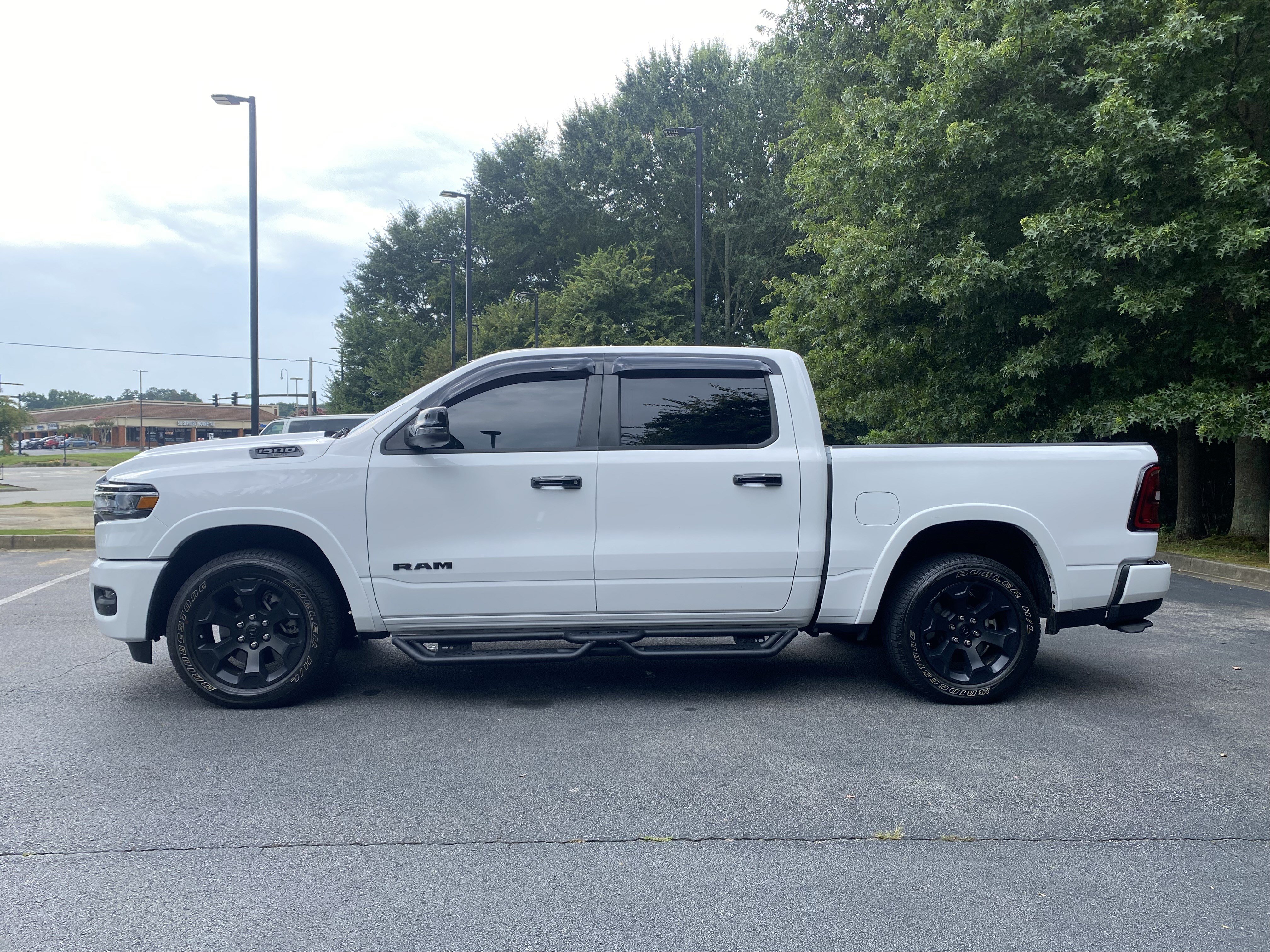 Used 2025 RAM 1500 Big Horn AWD/4WD image 6