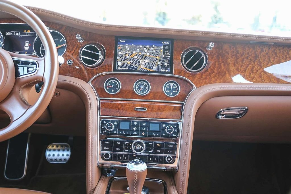 Used 2014 Bentley Mulsanne RWD image 14