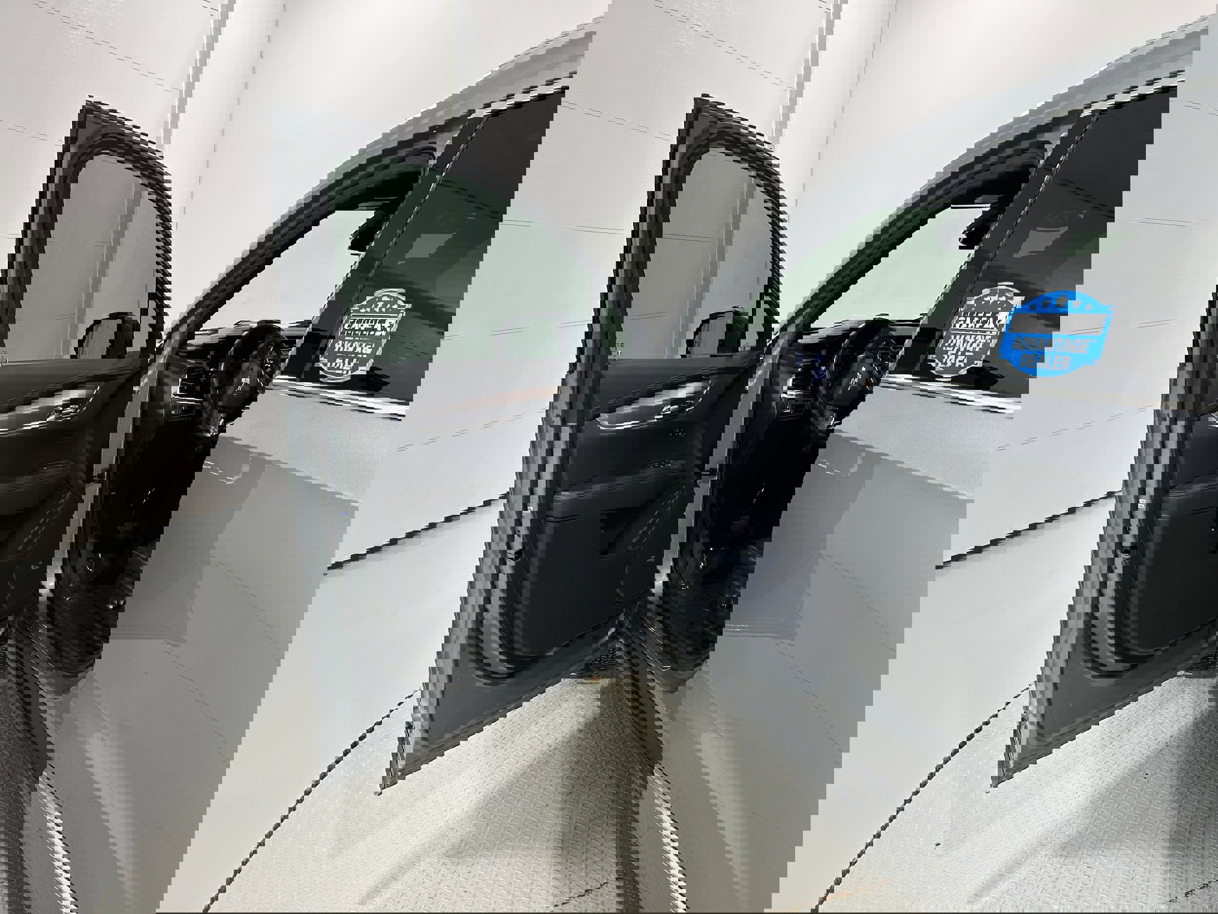 Used 2023 Cadillac XT6 Luxury image 24