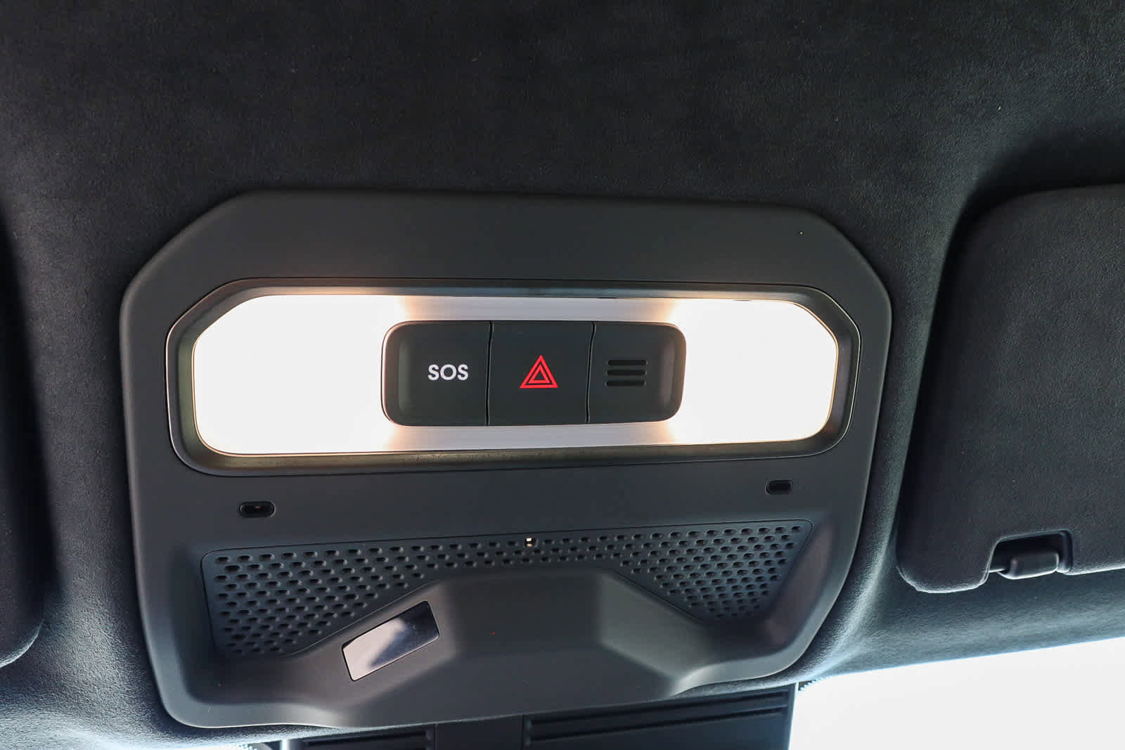 Used 2023 Rivian R1S Adventure image 29