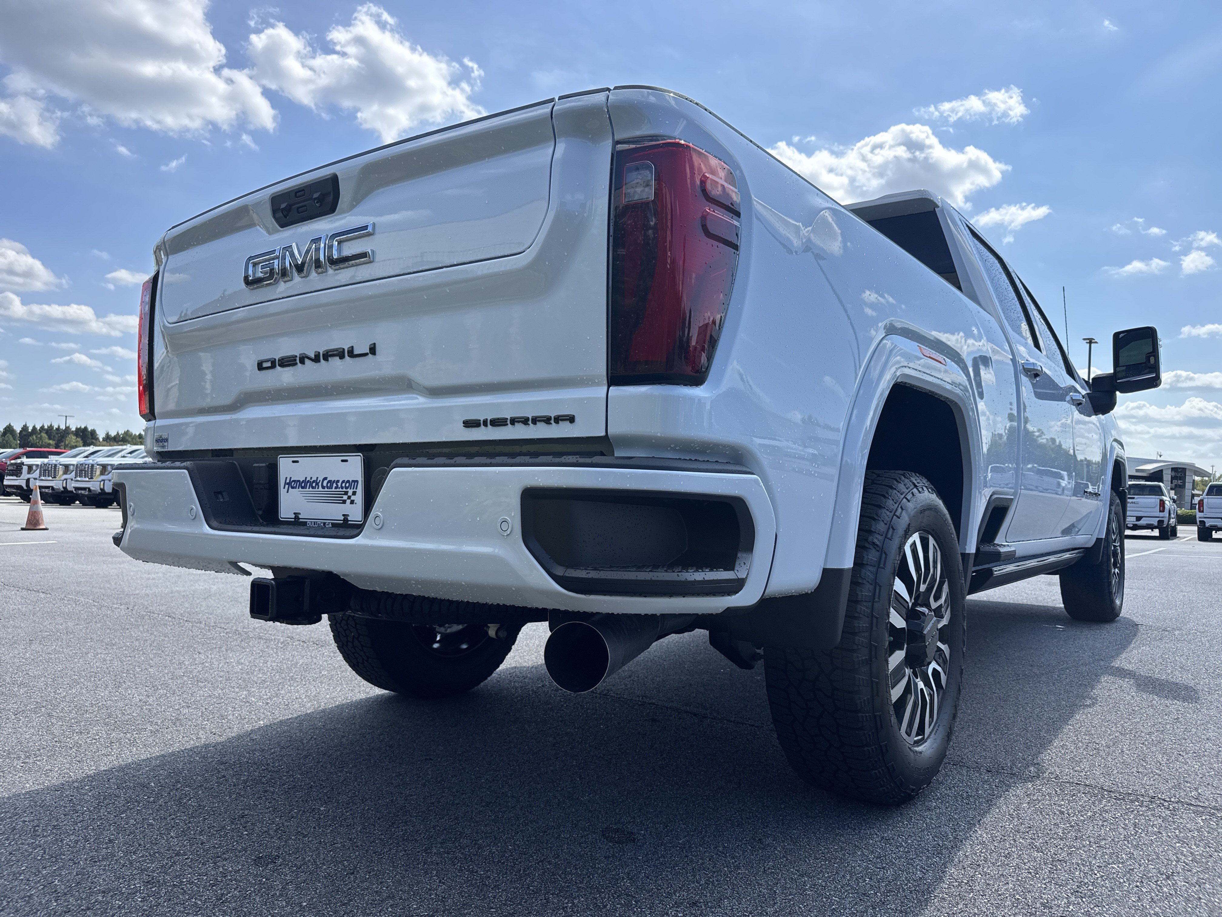 New 2026 GMC Sierra 2500 Denali Ultimate w/ LPO, Black Badging Package AWD/4WD image 10