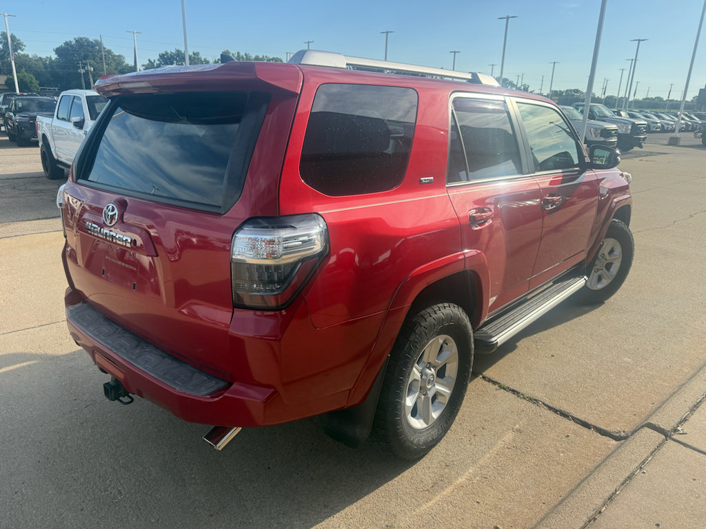 Used 2017 Toyota 4Runner SR5 Premium w/ Four Season Floor Mat Package AWD/4WD image 10