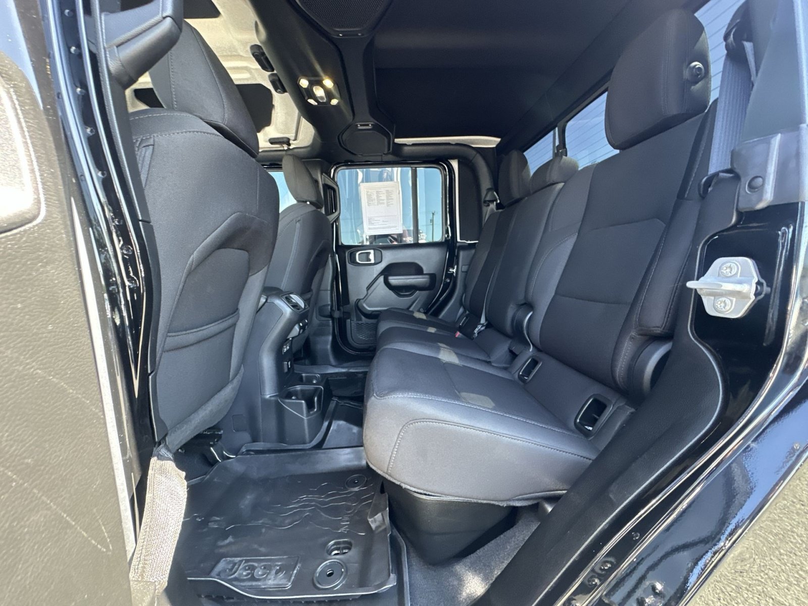 Used 2023 Jeep Gladiator Sport AWD/4WD image 32