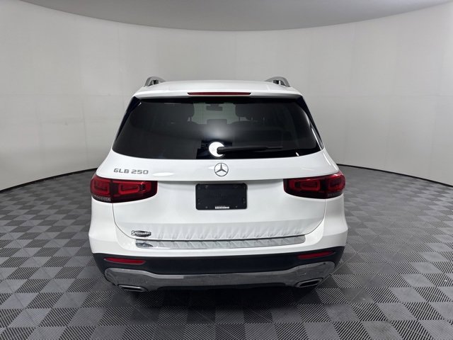Used 2021 Mercedes-Benz GLB 250 image 4