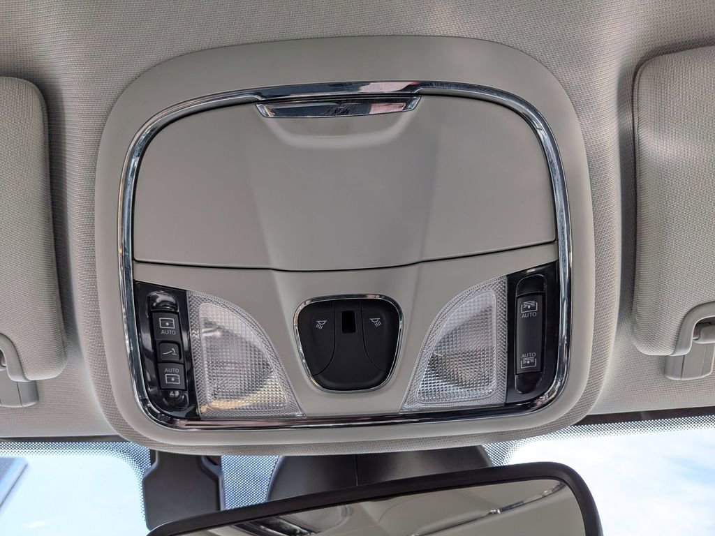Used 2021 Jeep Cherokee Limited AWD/4WD image 20