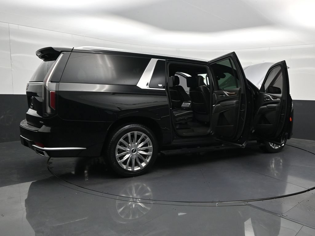 Used 2021 Cadillac Escalade ESV Premium Luxury w/ Driver Assist Tech Package RWD image 33