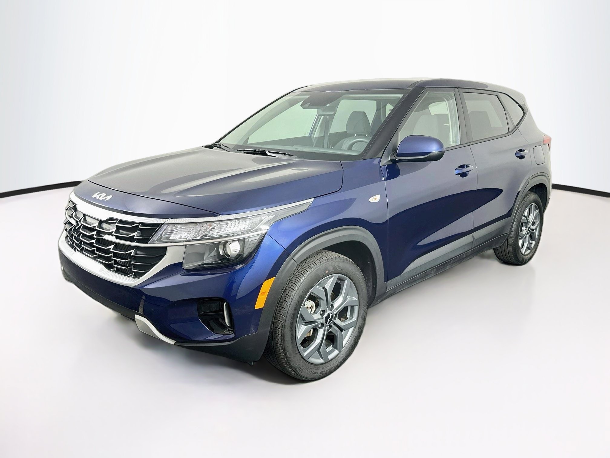 Used 2026 Kia Seltos LX FWD image 3