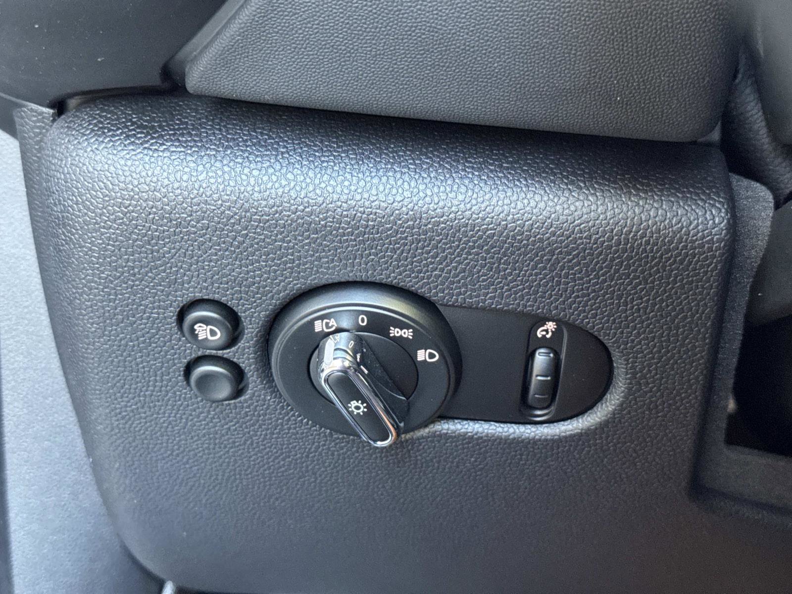 Certified 2024 MINI Cooper S image 29