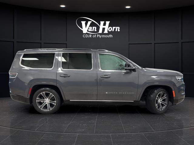 Used 2023 Jeep Grand Wagoneer 4WD image 2