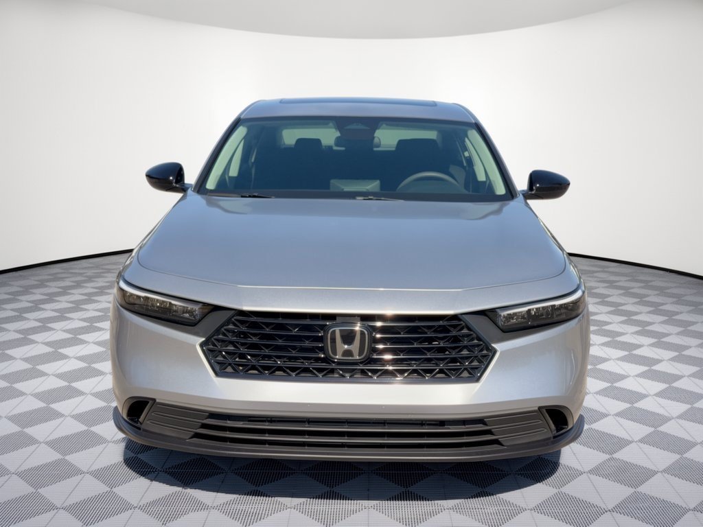Used 2025 Honda Accord SE image 6
