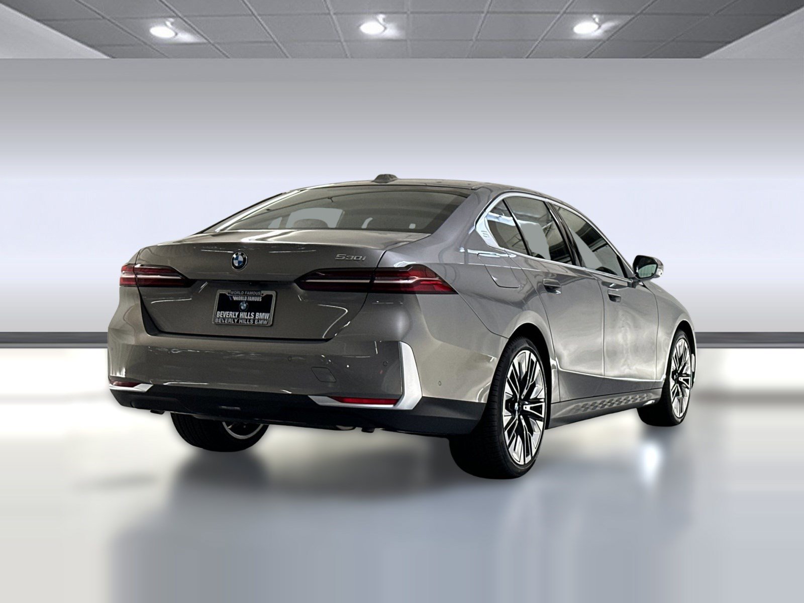 Used 2026 BMW 530i w/ Premium Package RWD image 8