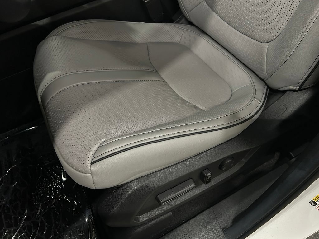 Certified 2025 Honda Pilot Elite image 18