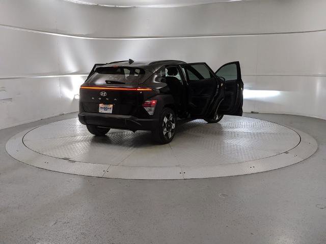 Used 2024 Hyundai Kona SEL image 9