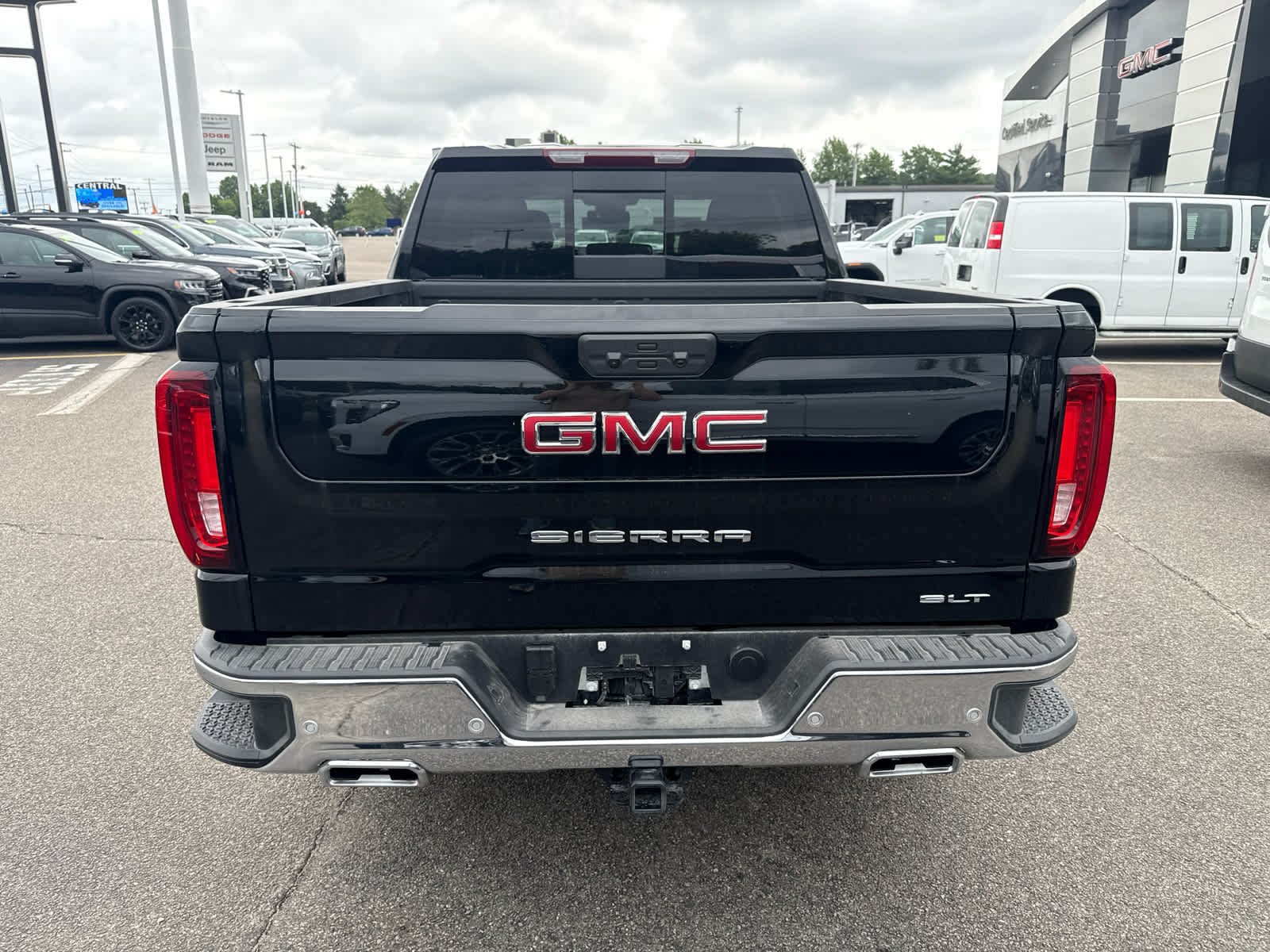 New 2026 GMC Sierra 1500 SLT w/ SLT Premium Plus Package AWD/4WD image 4