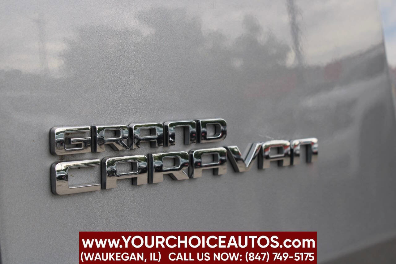 Used 2015 Dodge Grand Caravan SXT image 10