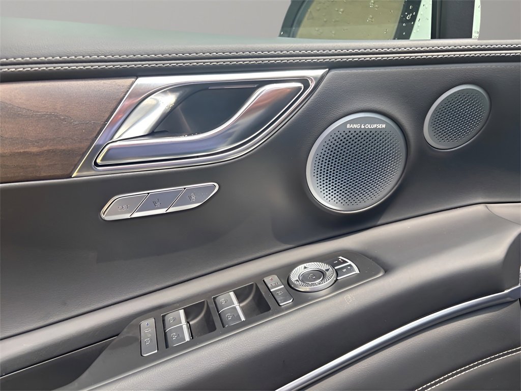 New 2025 Genesis GV80 3.5T Prestige image 18