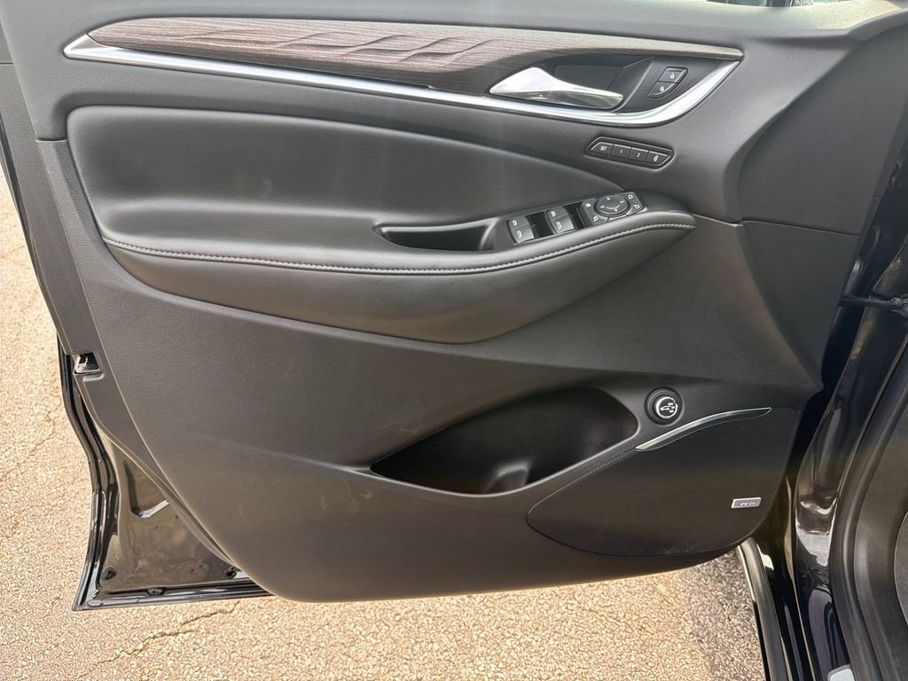 Certified 2024 Buick Enclave Avenir w/ Trailering Package, 5000 lbs. AWD/4WD image 12