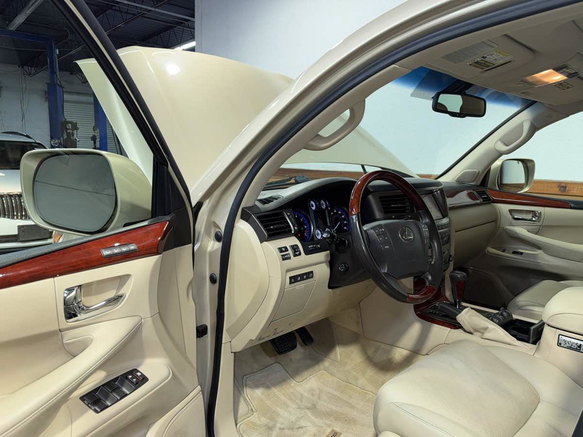 Used 2008 Lexus LX 570 4WD image 15