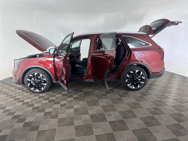 Certified 2025 Kia Sorento EX w/ Panoramic Sunroof Package FWD image 11
